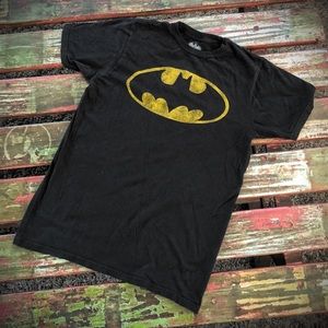 Batman Vintage Logo Graphic T-Shirt